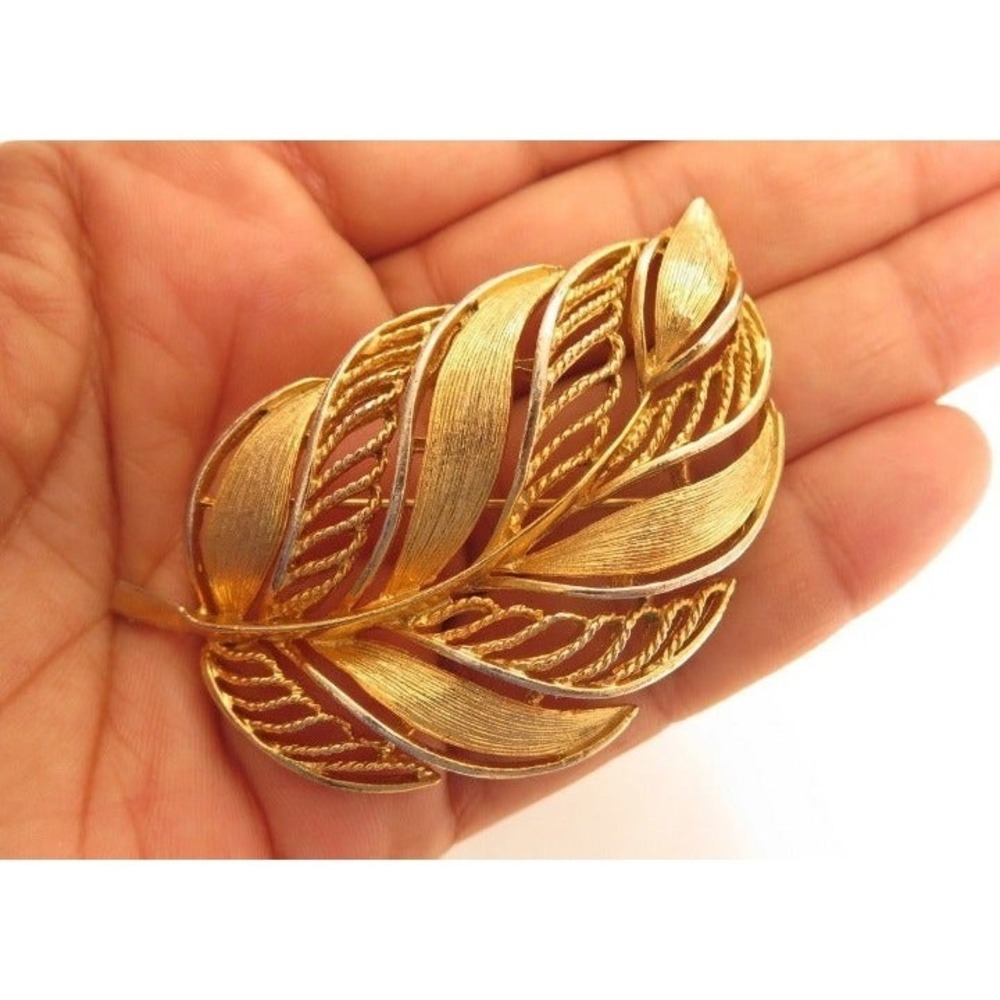 Vintage Signed LISNER Large‎ Gold Toned Leaf Pin Brooch